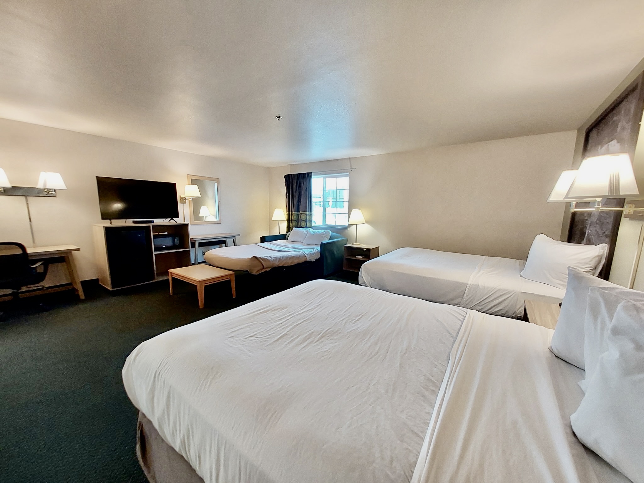 Double Queen Room Hotel Hamilton